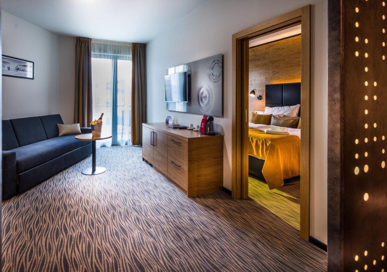 Hotel Galeria Thermal Bešeňová Esterno foto