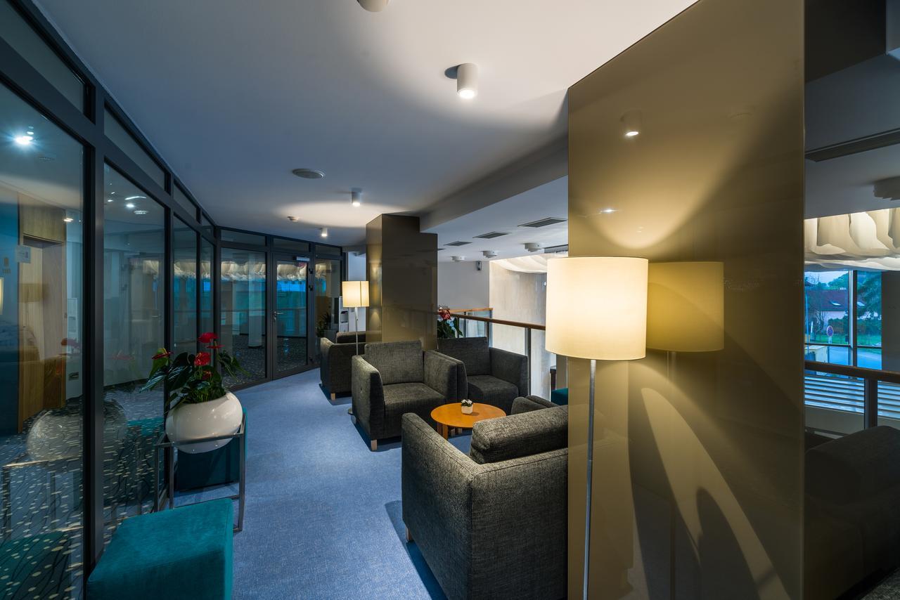 Hotel Galeria Thermal Bešeňová Esterno foto
