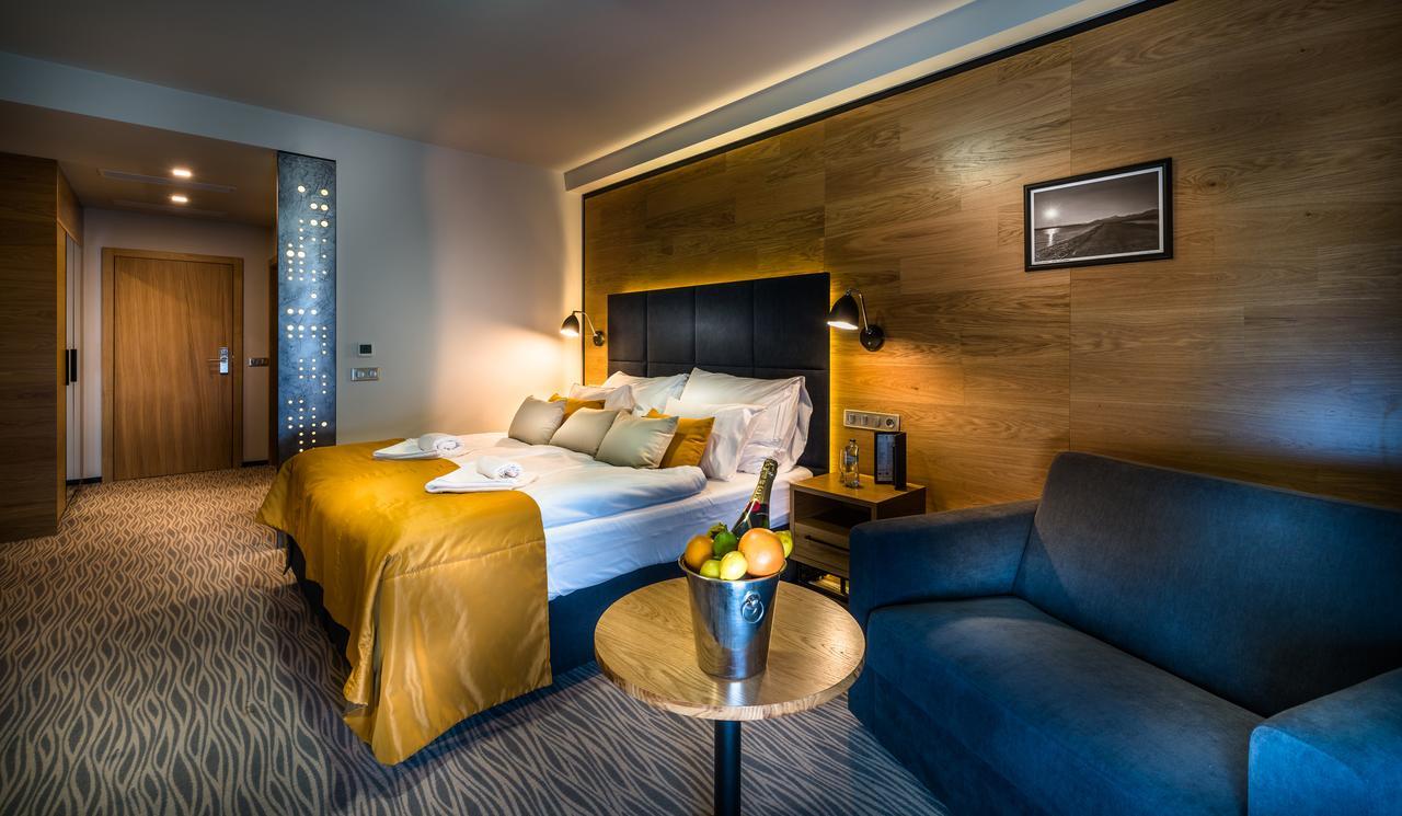 Hotel Galeria Thermal Bešeňová Esterno foto