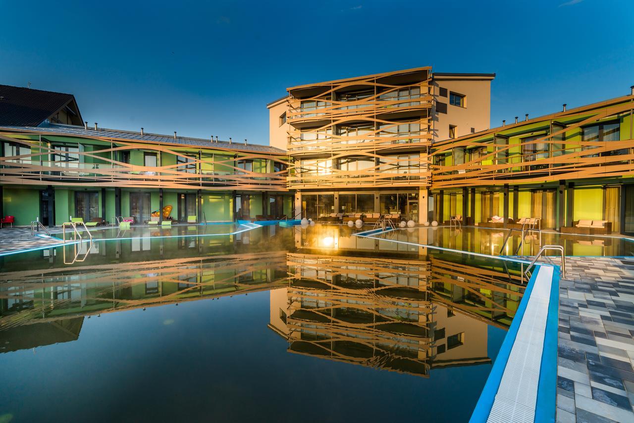 Hotel Galeria Thermal Bešeňová Esterno foto